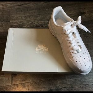 Woman’s Air Force One’s